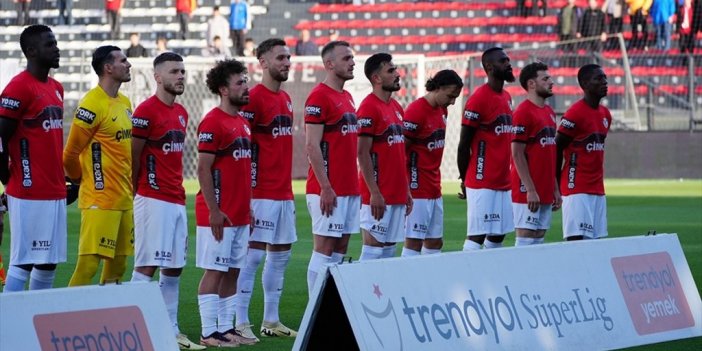 Gaziantep Fk'de 13 Futbolcunun Sözleşmesi Bitti