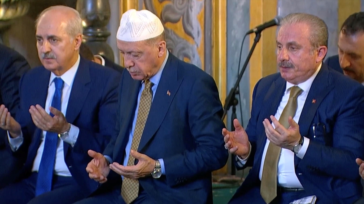 Cumhurbaşkanı Erdoğan, Ayasofya'da hafızlık icazet törenine katıldı