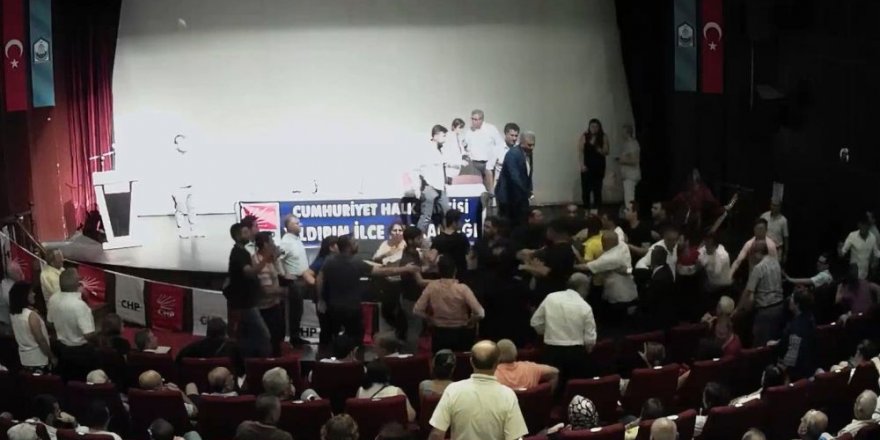 Kaftancıoğlu'nun Katıldığı CHP Toplantısında Kavga