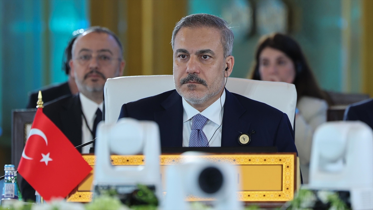 Dışişleri Bakanı Fidan çağrı yaptı: Unuttukları değerleri savunmak için safları sıklaştıralım