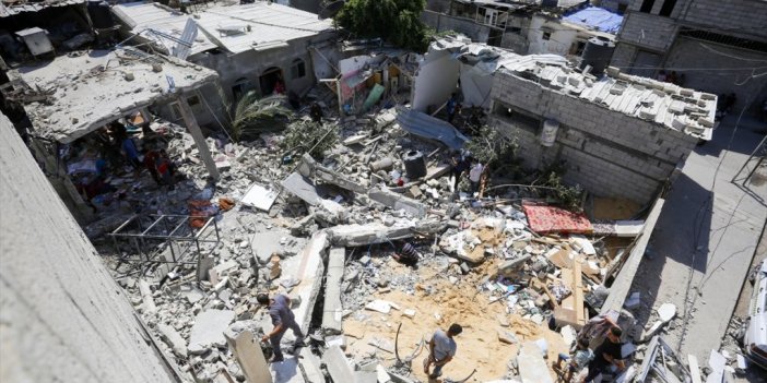 İsrail'in 248 Gündür Saldırılarını Sürdürdüğü Gazze'de Can Kaybı 37 Bin 124'e Çıktı