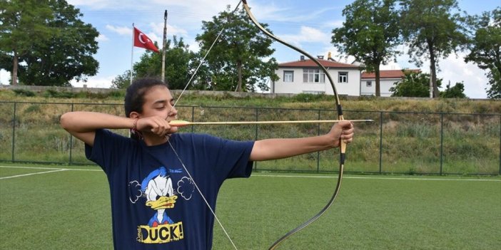 Türkiye Üçüncüsü Okçu Öykü Kutlar, Hedefine Milli Takımı Koydu