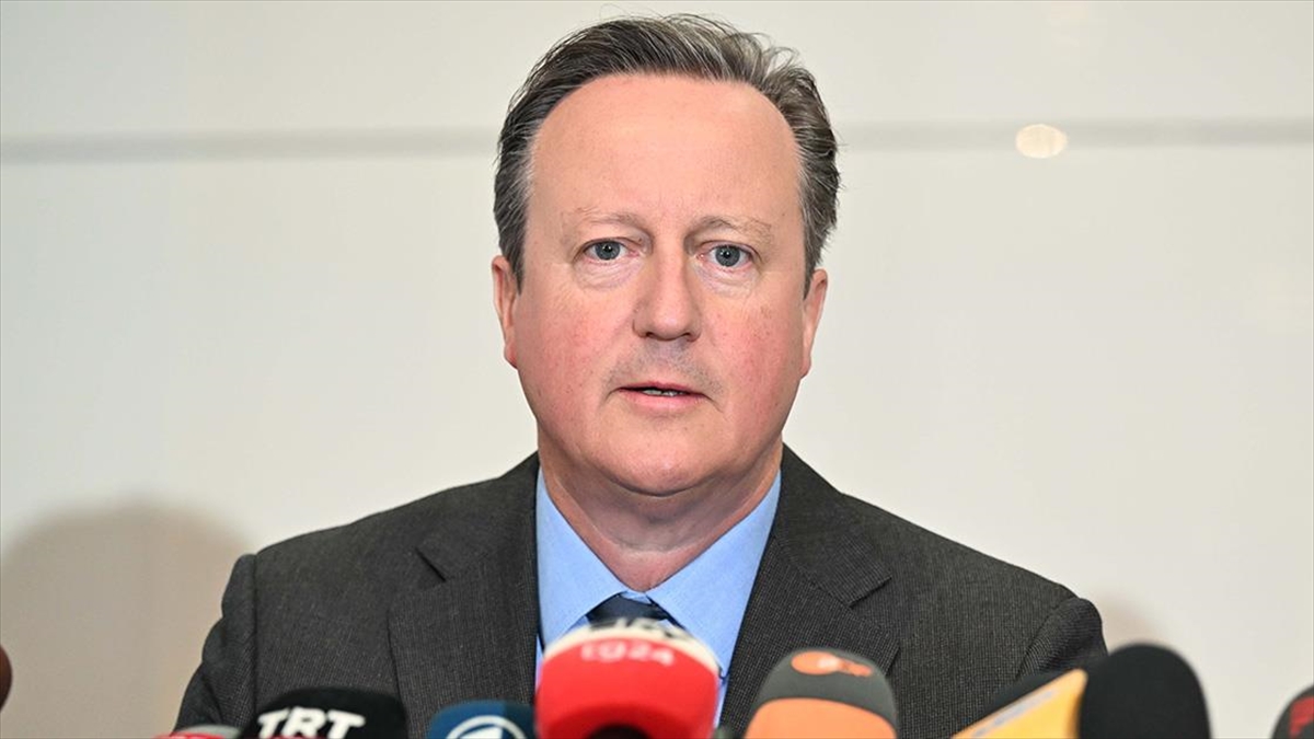 İngiltere Dışişleri Bakanı Cameron: Gazze'ye İnsani Yardım Akışının Engellenmesi Bizi Endişelendiriyor