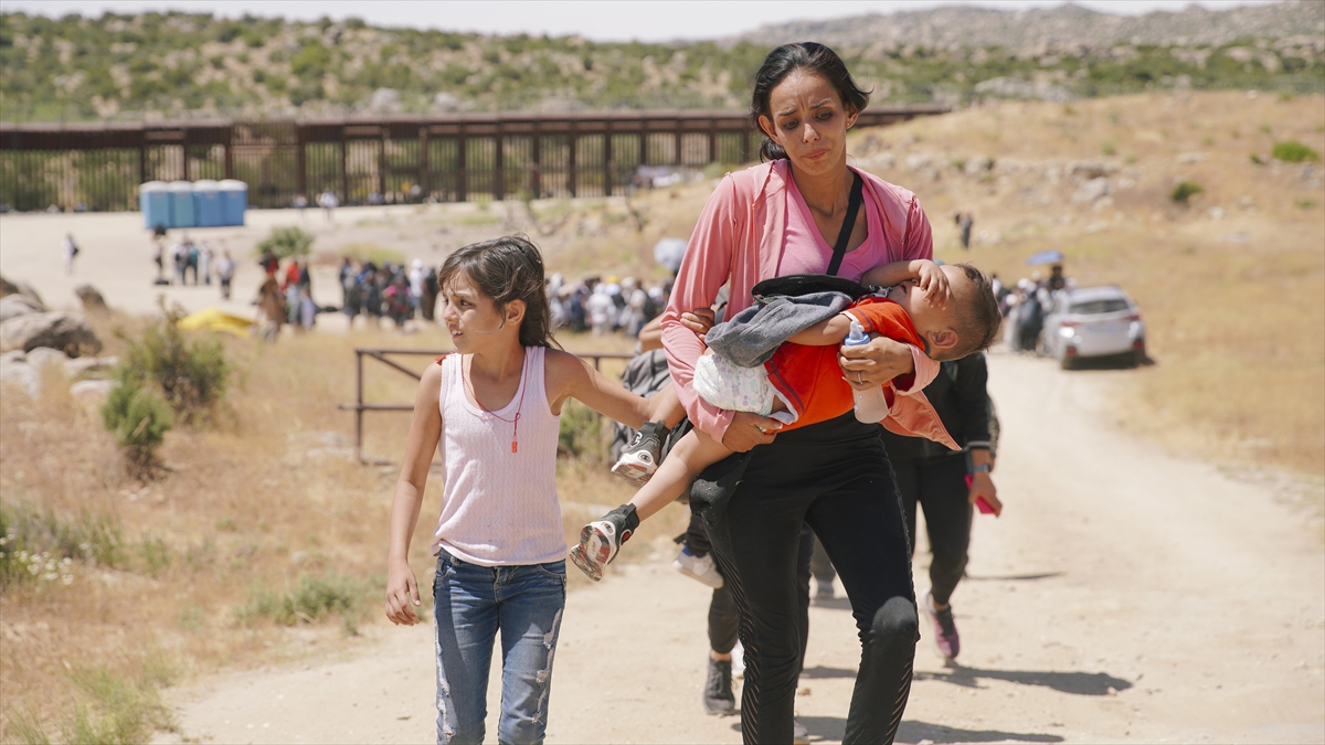 Biden'ın Abd-Meksika Sınırını Yasa Dışı Göçmen Girişlerine Kapatan Kararı Dava Edildi