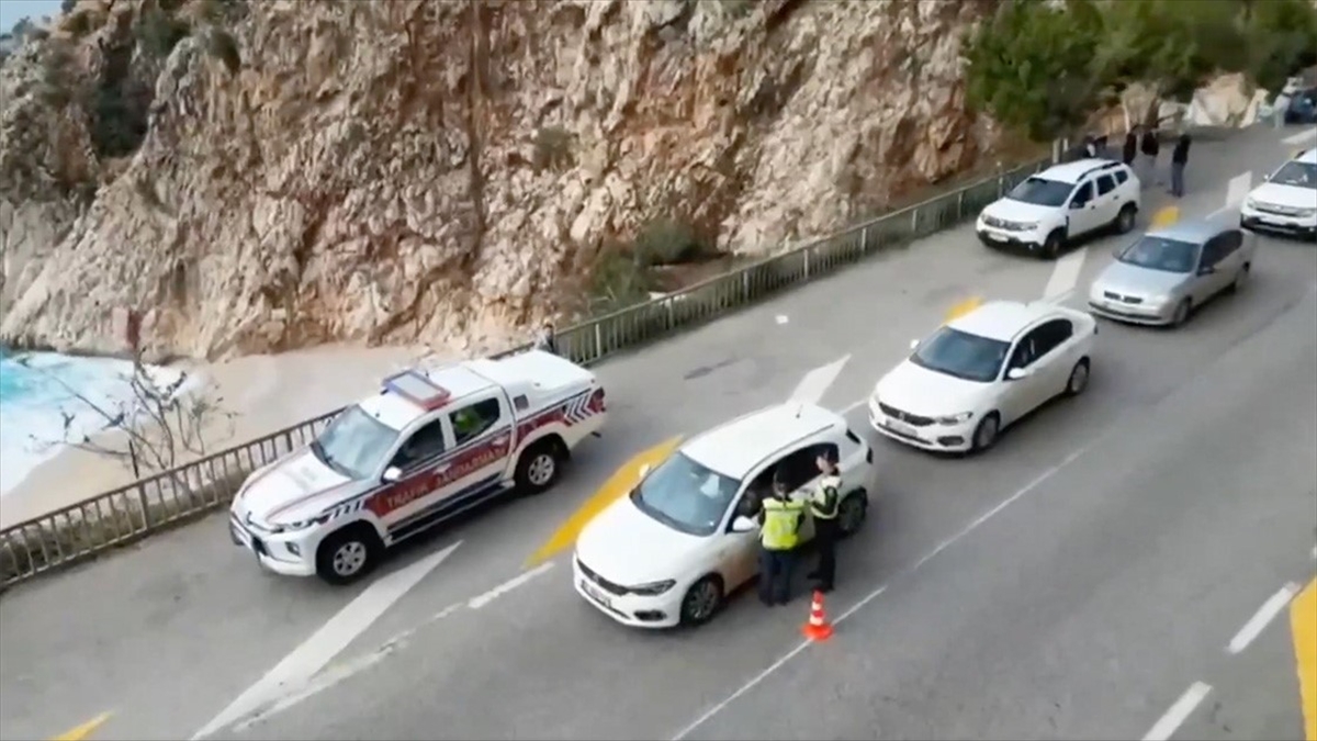 Son 9 Günde Gerçekleştirilen Denetimlerde 467 Bin 78 Araca Ve Sürücüye İşlem Yapıldı