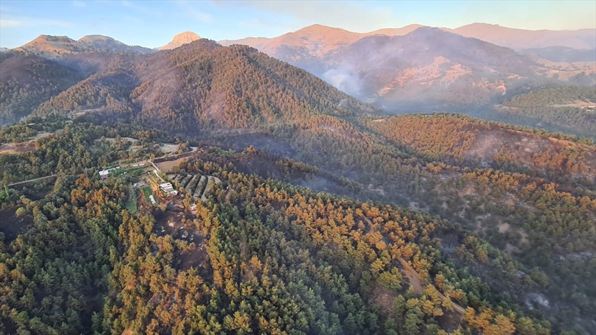 Bakan Yumaklı, Babadağ'daki Orman Yangınının Kontrol Altına Alındığını Bildirdi