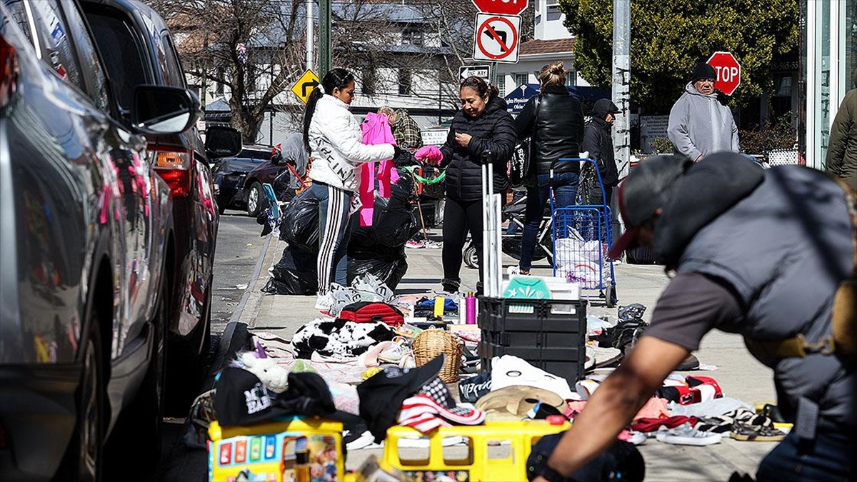 Abd Başkanı Biden'ın Yeni Planı Kapsamında 500 Bin Göçmen Vatandaşlık Alabilecek