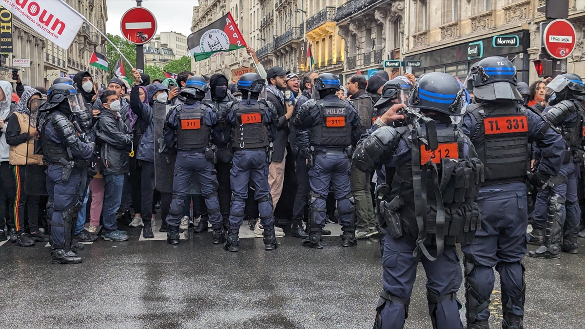 Fransa'da İsrail'e Silah Satışı Karşıtı Eylemi Takip Eden Gazeteci Gözaltına Alındı