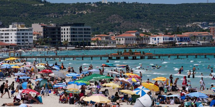 Alaçatı'daki kalabalık gündem oldu