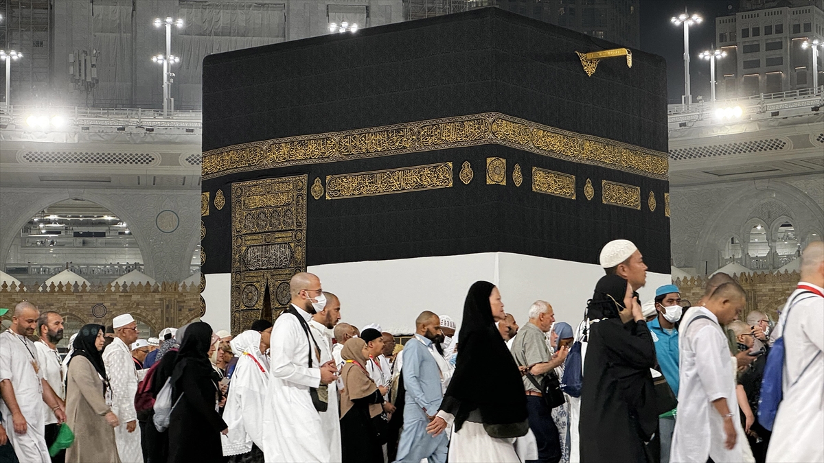 Suudi Arabistan: Kutsal Topraklarda Hac İbadeti Sırasında Vefat Edenlerin Sayısı 1301'e Ulaştı