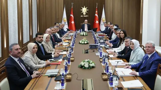 Erdoğan düğmeye bastı! AK Parti'de 7 il başkanı görevden alındı