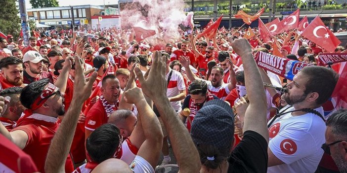 Almanya'da tarihi maça yoğun ilgi