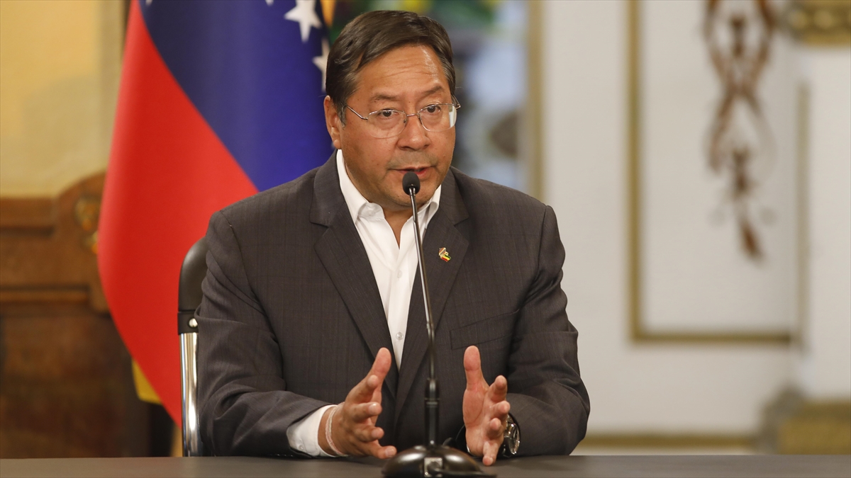 Bolivya Devlet Başkanı Arce, Ülkede Bazı Askeri Birliklerin Usulsüz Şekilde Harekete Geçirildiğini Duyurdu