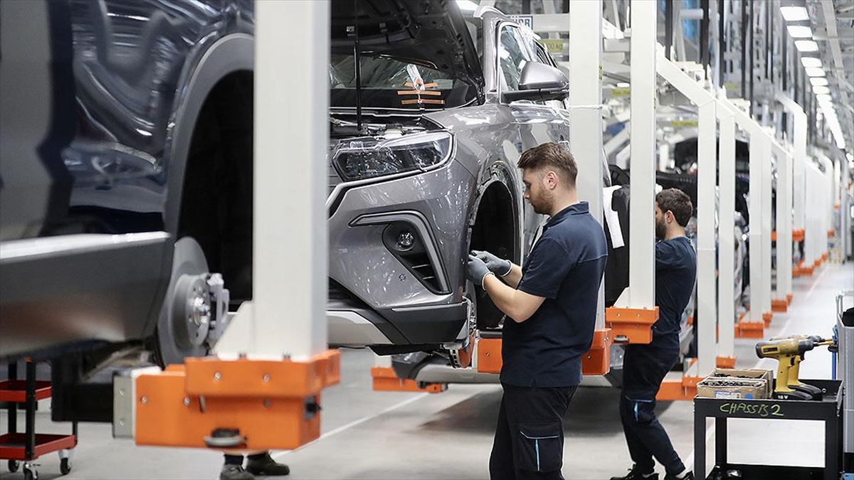 Türkiye'de Geçen Yıl Üretimden Yapılan Sanayi Ürünleri Satışı 13,3 Trilyon Lira Oldu