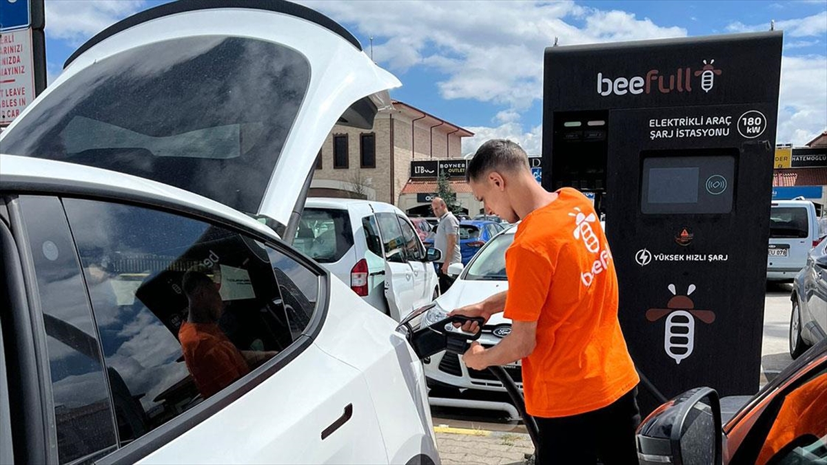 Elektrikli Araç Sahipleri Bayramda Şarj Sorunu Yaşamadı