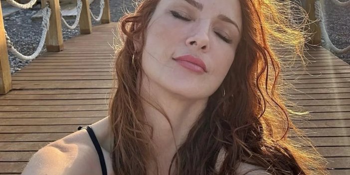 Mine Tugay denizde büyüledi!