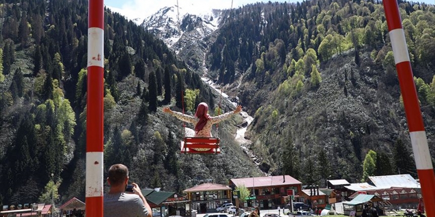 Ayder Yaylası'nda 'Salıncak Şikayeti' Sona Eriyor