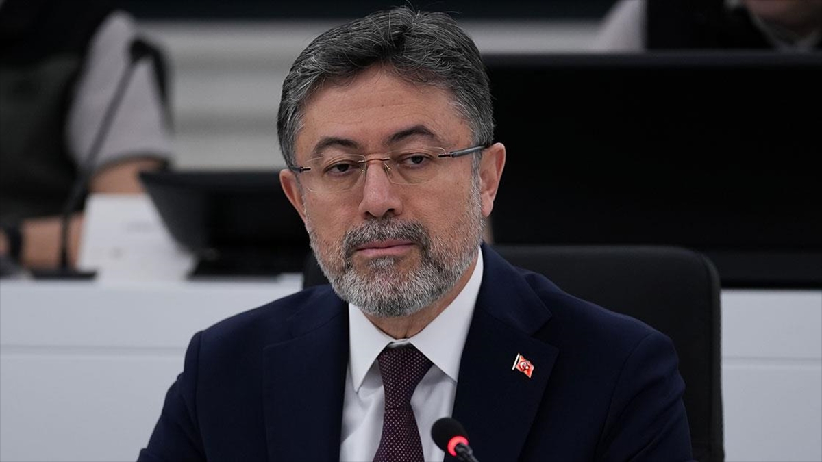 Bakan Yumaklı: Orman Yangınlarıyla Mücadelemiz Sürüyor