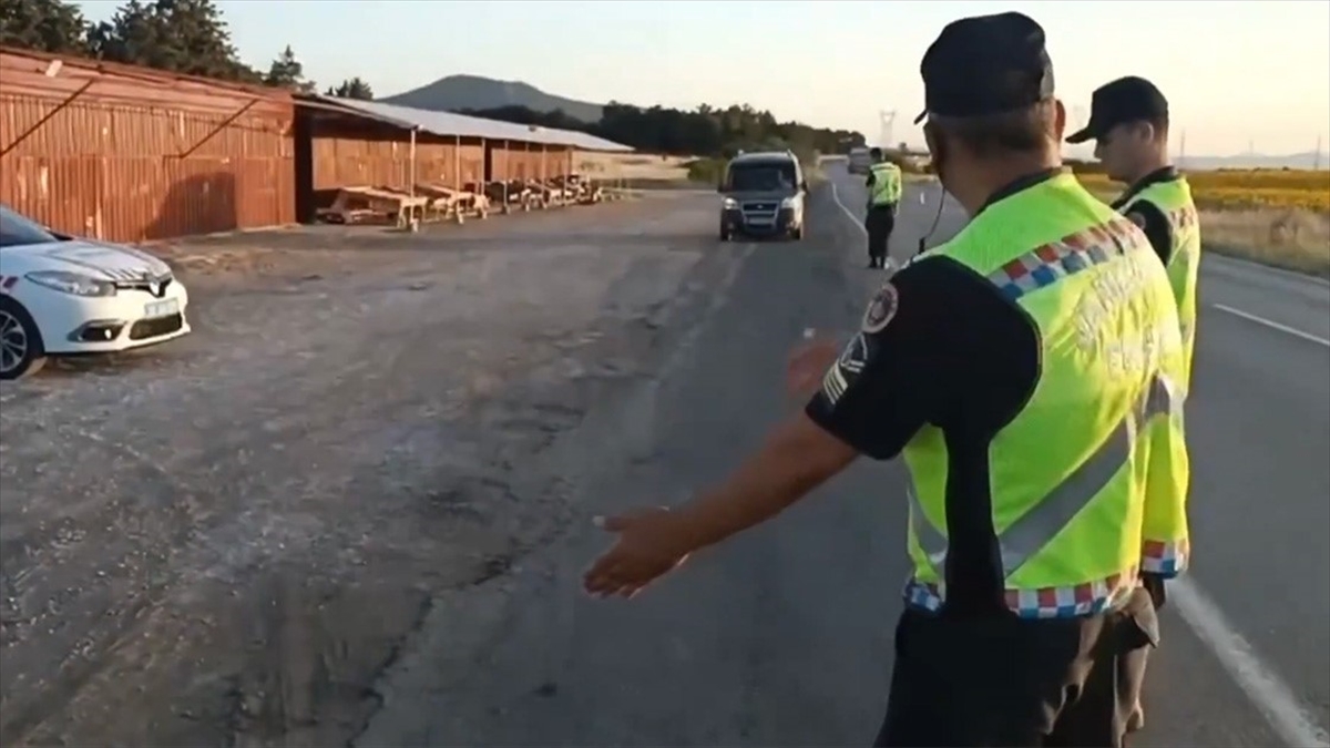 Trafik Ekipleri, 20-27 Haziran'da 2 Milyon 786 Bin 451 Aracı Denetledi