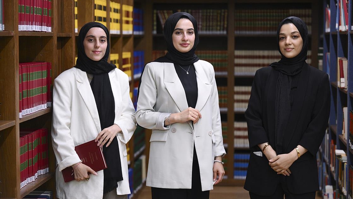 İslam Bilimi Tarihçisi Prof. Dr. Fuat Sezgin'i Vefatının 6. Yılında Öğrencileri Anlattı