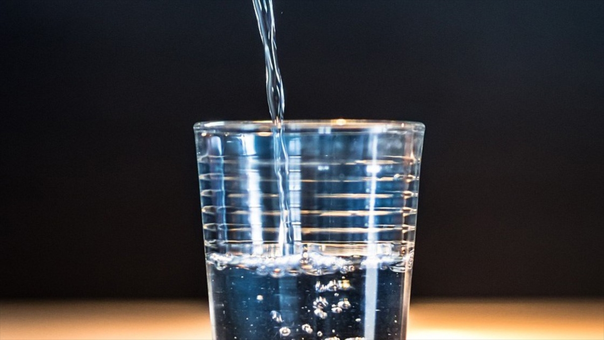 Yazın Akciğer Embolisi Ve Kalp Krizi Riskine Karşı Sıvı Tüketiminin Artırılması Öneriliyor