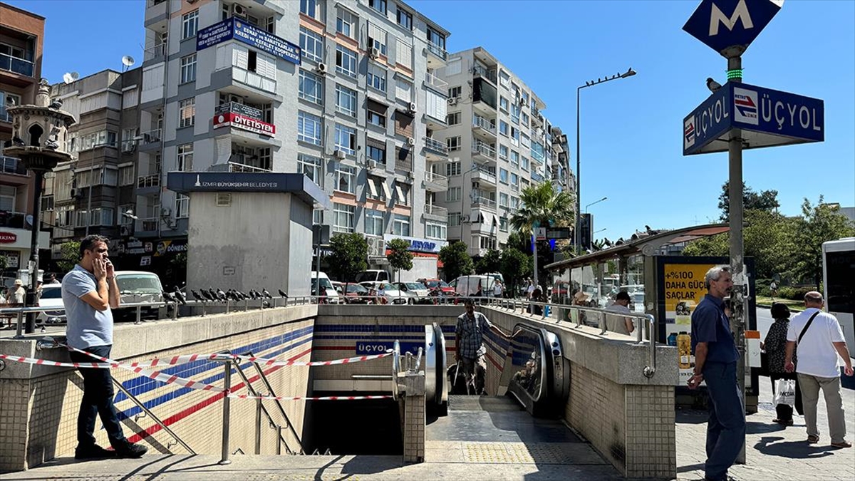 İzmir Metrosu'nda Yürüyen Merdivenin Ters Yönde Hareket Etmesi Sonucu 9 Kişi Yaralandı