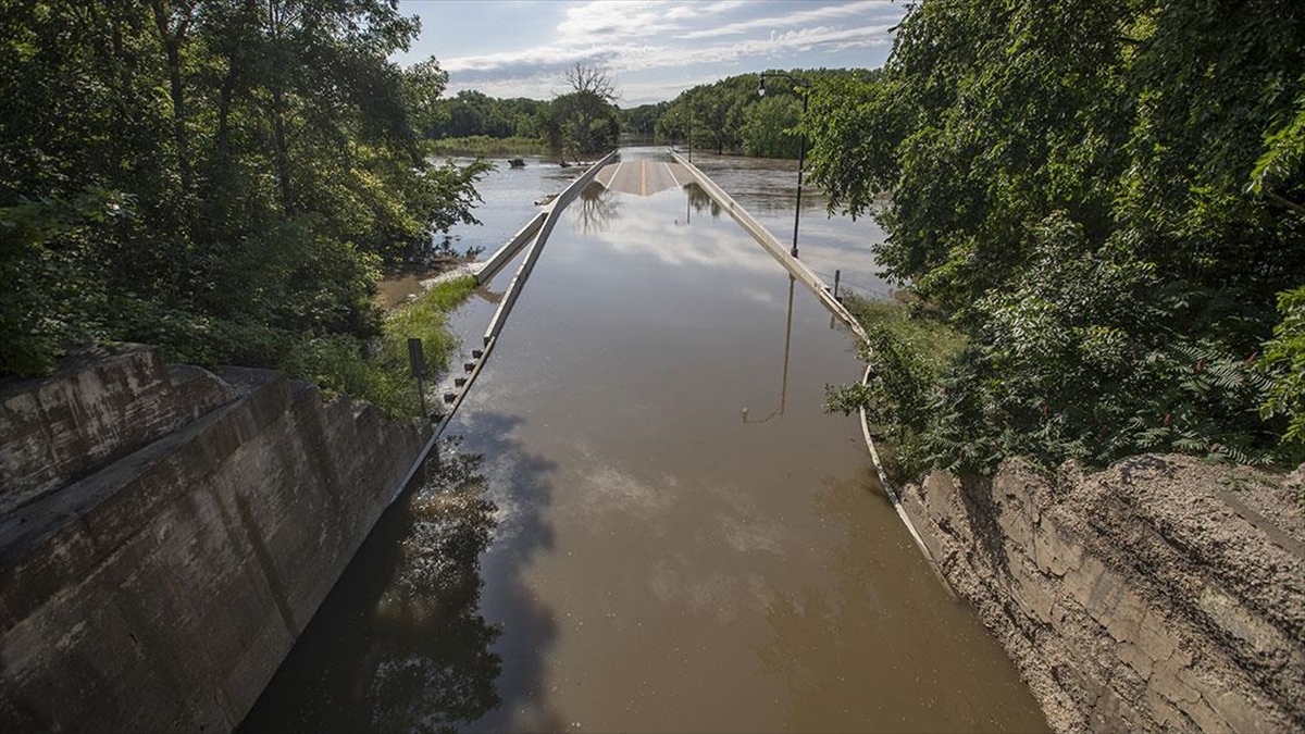 Abd'nin New Mexico Eyaletinde Selden Etkilenen 100 Kişi Kurtarıldı