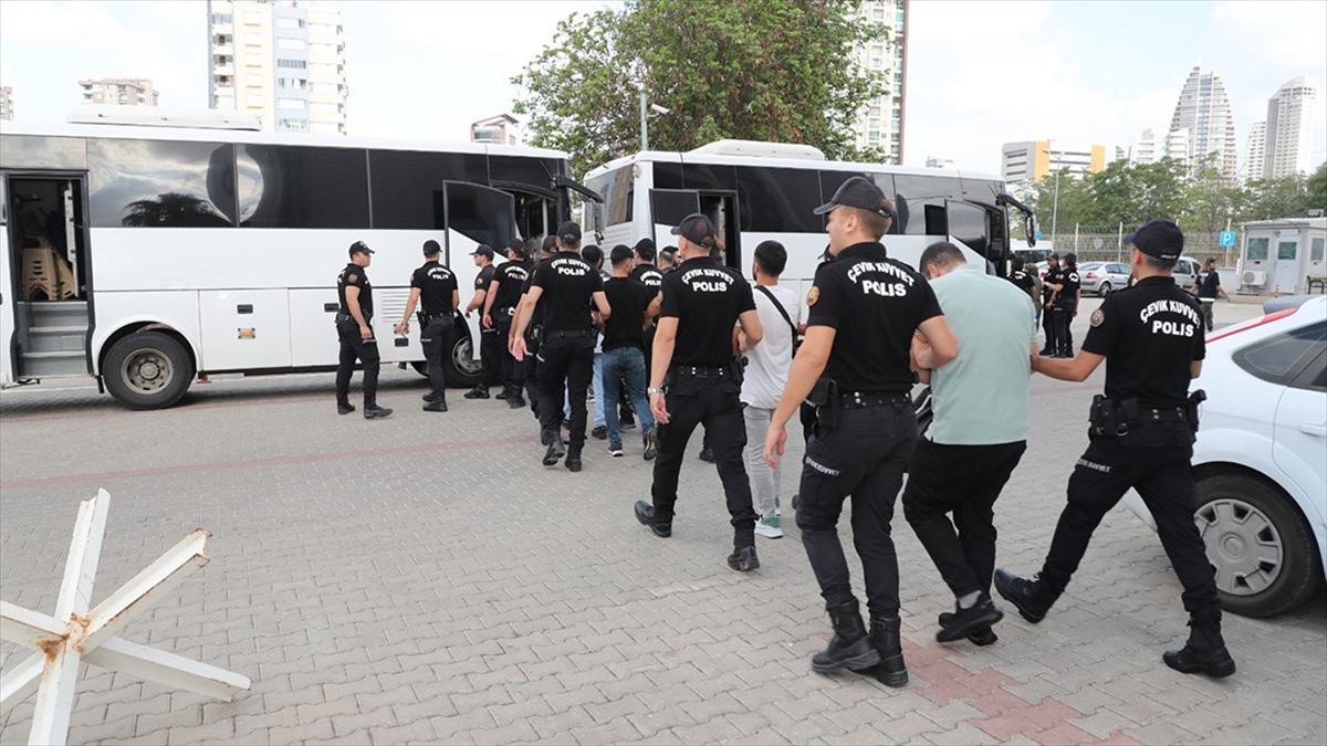 Mersin Merkezli 15 İldeki Yasa Dışı Bahis Operasyonunda 51 Zanlı Tutuklandı