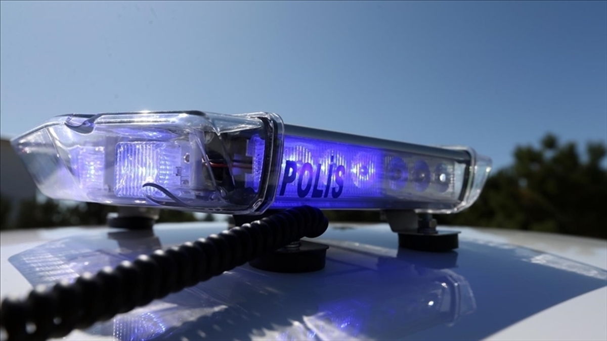 Sarıyer'de Yabancı Uyruklu Kişileri Bıçakla Tehdit Eden Şüpheli Tutuklandı