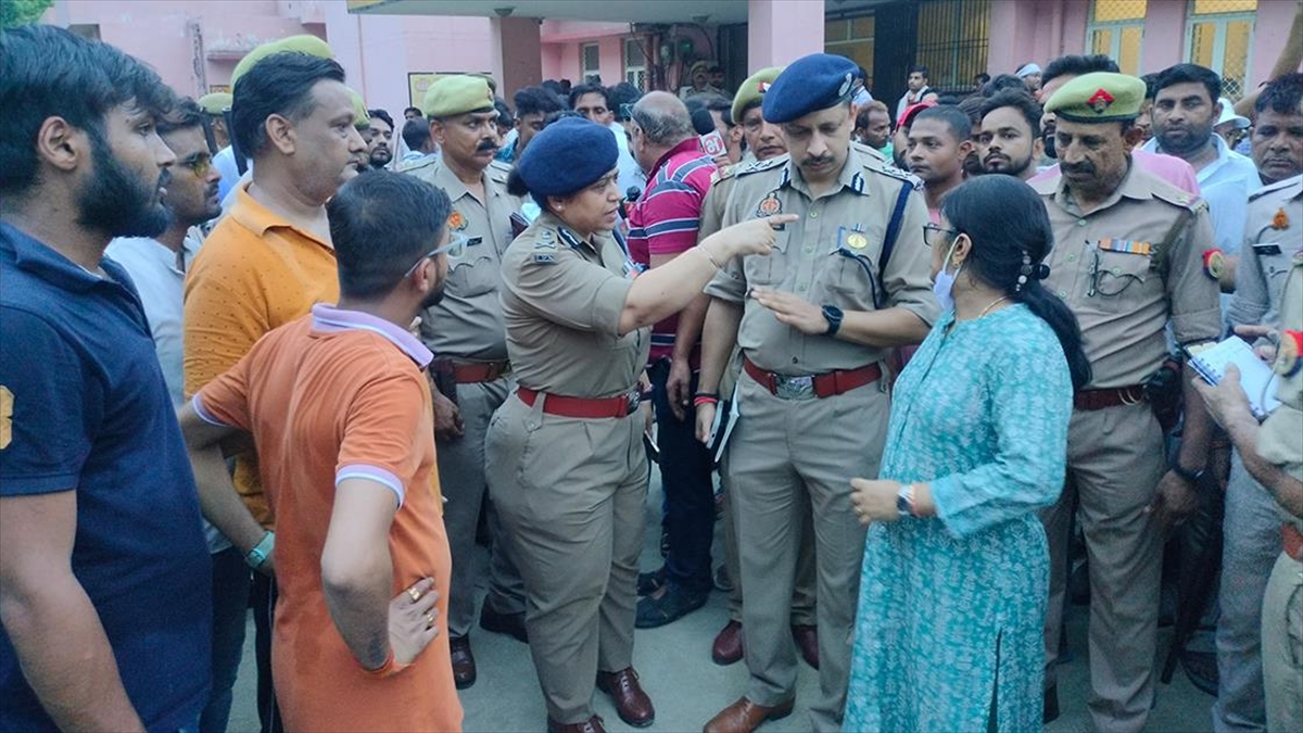 Hindistan'daki İzdiham Yakın Tarihteki Benzer Faciaları Akla Getirdi