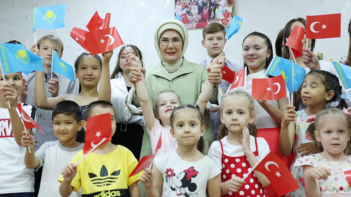Emine Erdoğan'dan Kazakistan Ziyareti Paylaşımı