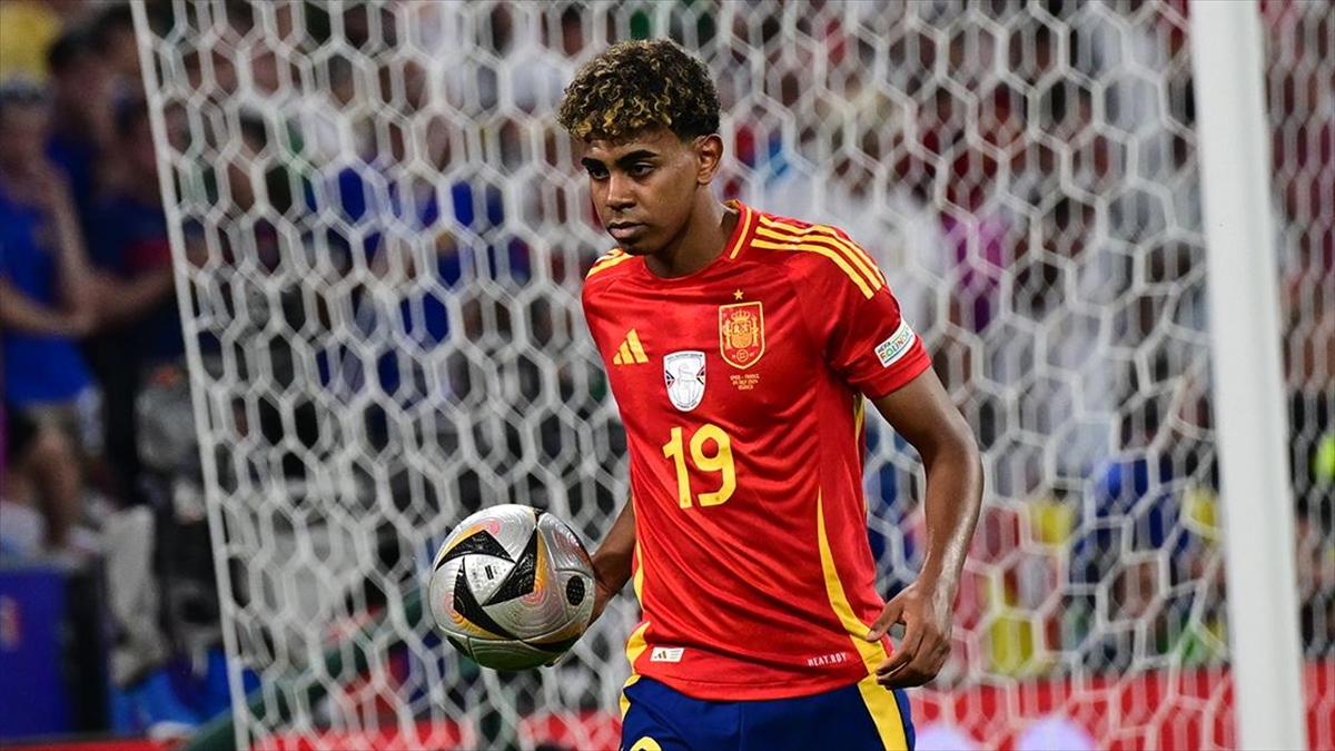 Yamal Avrupa Şampiyonası Tarihinin En Genç Golcüsü Oldu