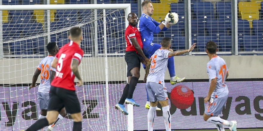 Medipol Başakşehir Deplasmanda Galip