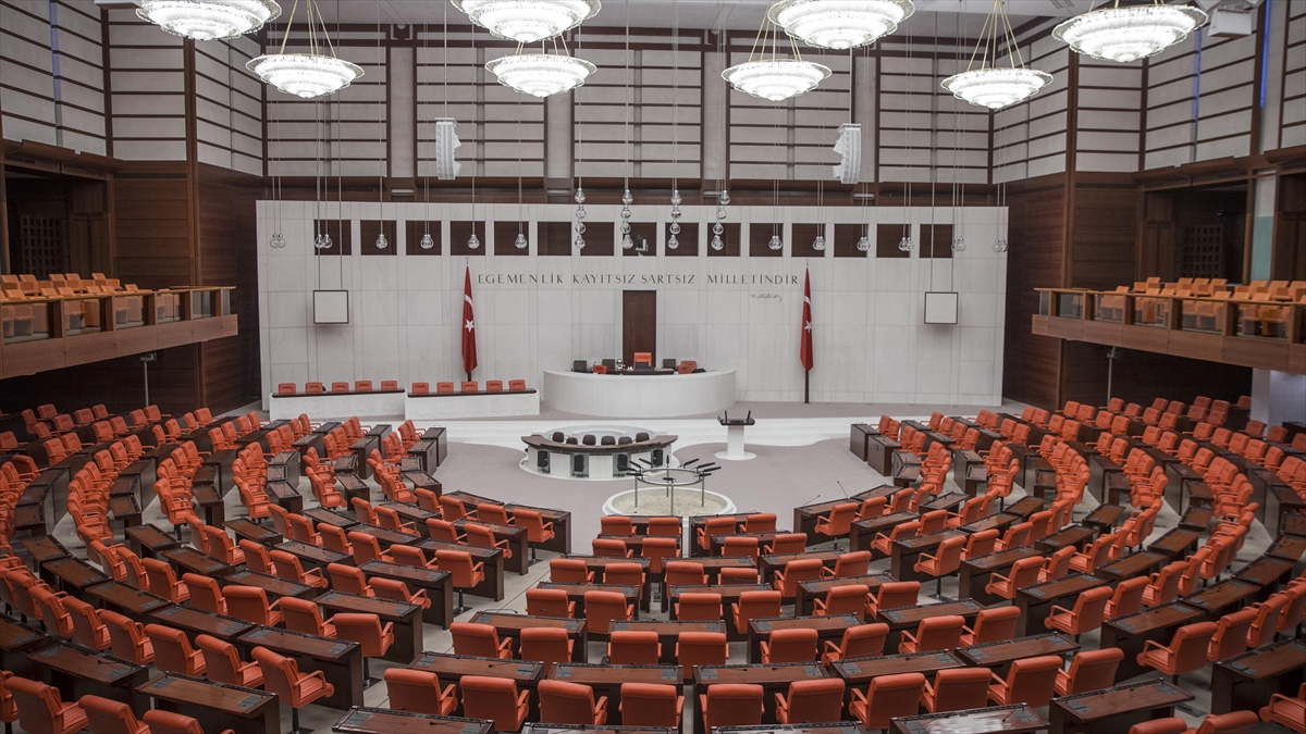 Kamuda Tasarruf Tedbirlerine İlişkin Düzenlemeler İçeren Kanun Teklifi Komisyonda Kabul Edildi