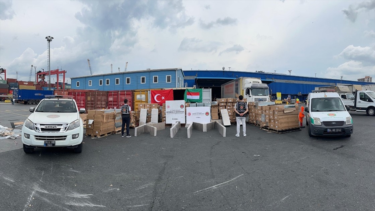 Gümrük Muhafaza Ekipleri 521,1 Milyon Lira Değerinde Kaçak Eşya Ele Geçirdi