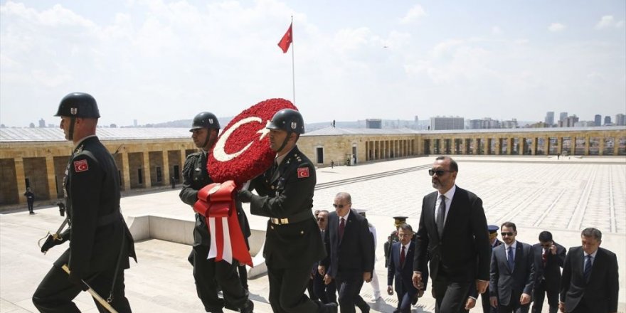 Yeni Şafak Yazarı Orakoğlu: YAŞ'taki Son Durum, Vesayetçi Yapılardan Arındırılmış Bir Türkiye'ye İşaret Ediyor