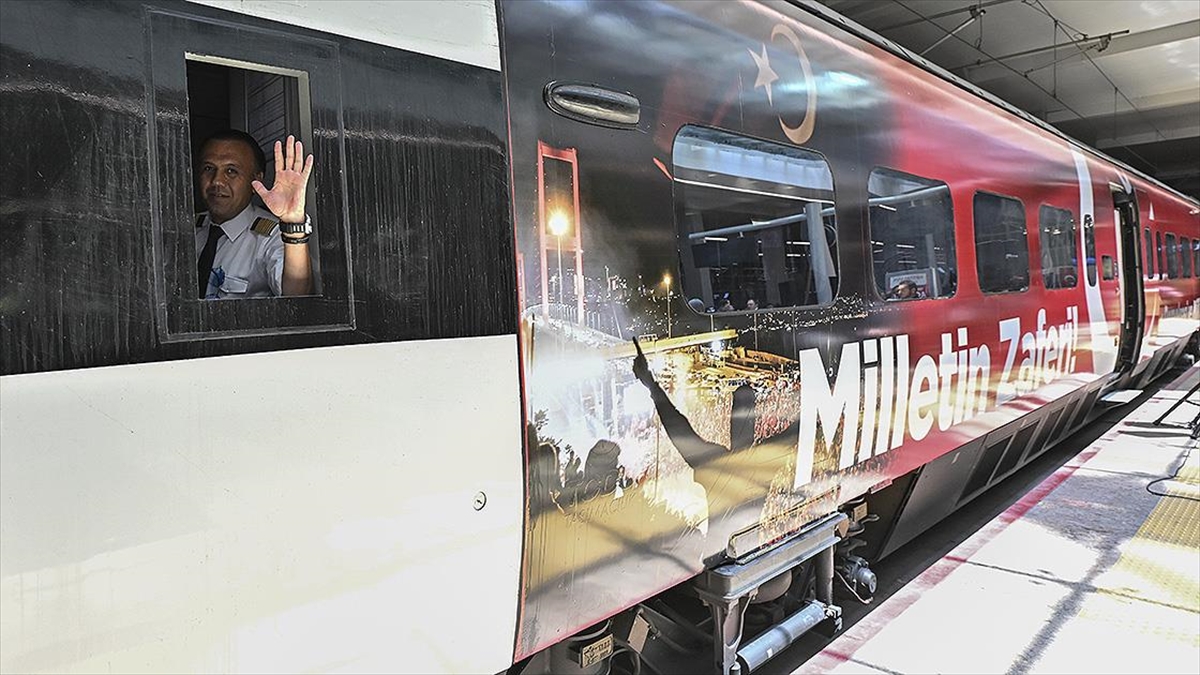 15 Temmuz Demokrasi Ve Milli Birlik Treni Ankara'dan Yola Çıktı