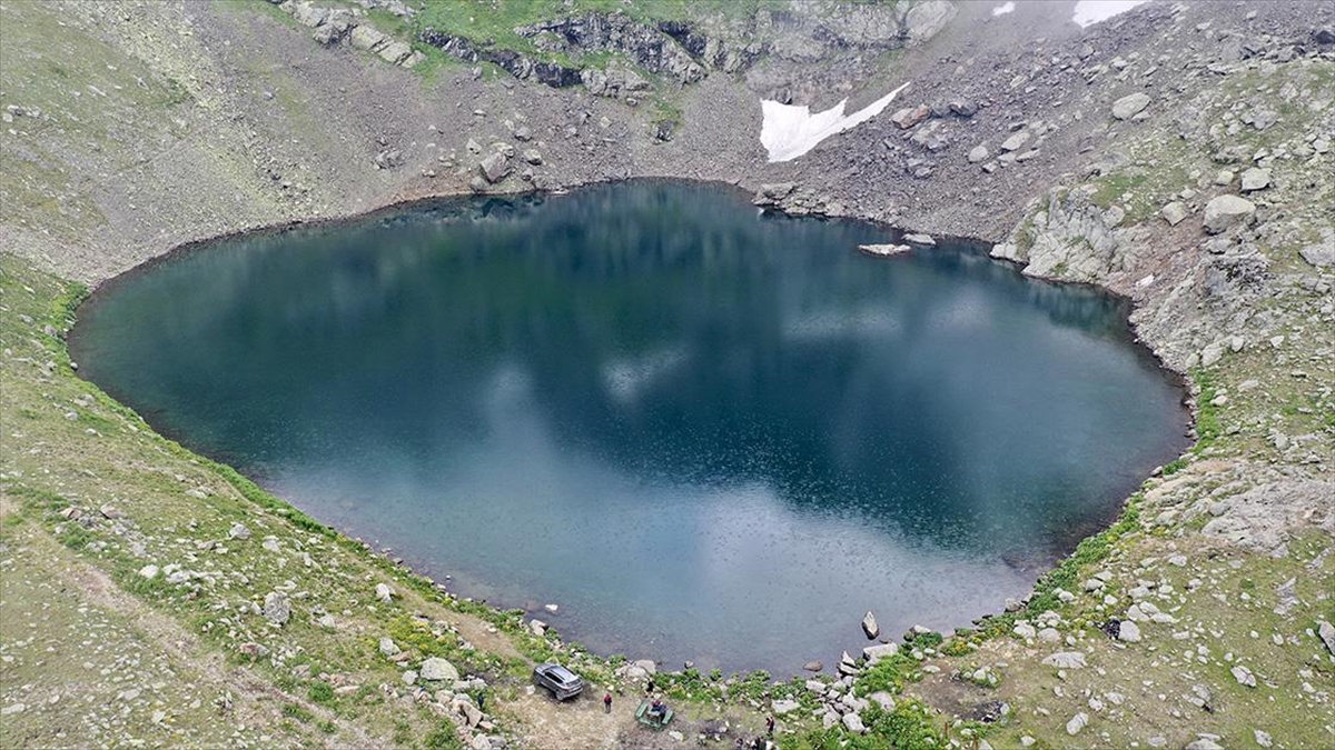 Karagöl Dağları Doğa Tutkunlarına Eşsiz Güzellikler Sunuyor