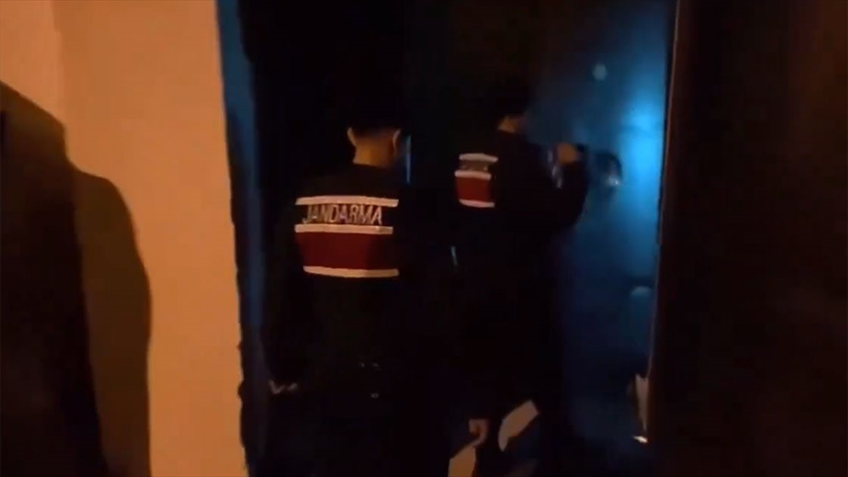 "çengel-7" Operasyonlarında 3 Bin 626 Litre Sahte Alkol Ele Geçirildi