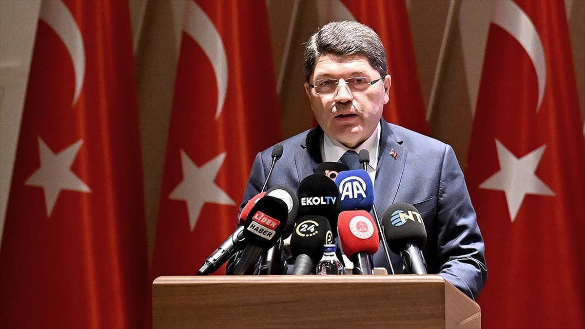 Bakan Tunç: Darbecileri Yargılayan Ve Onlardan Hesap Soran Bir Yargımız Var
