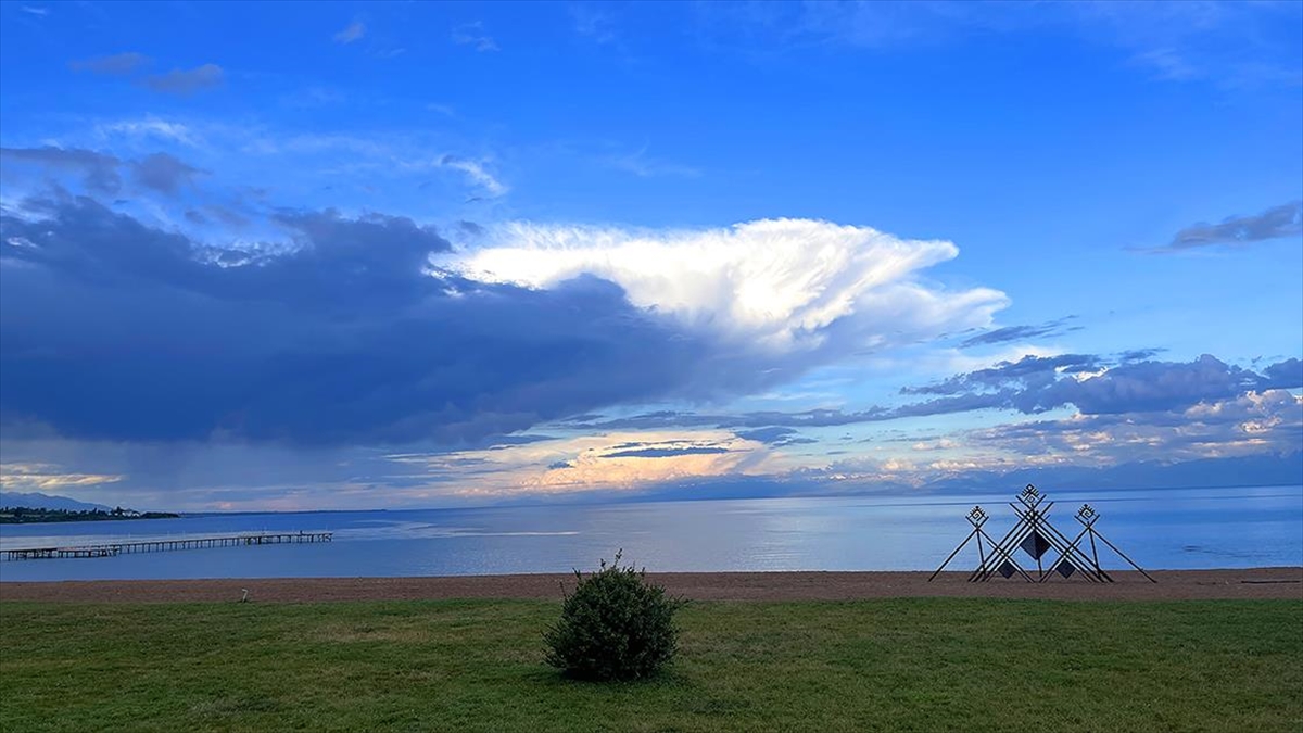 Kırgızistan, Issık Göl'deki Turizm Sezonunu Tüm Yıla Yaymaya Hazırlanıyor