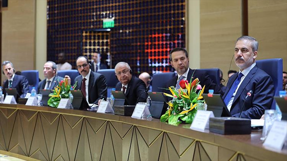 Dışişleri Bakanı Fidan, Nijer Başbakanı Zeine Başkanlığındaki Ortak Çalışma Toplantısına Katıldı