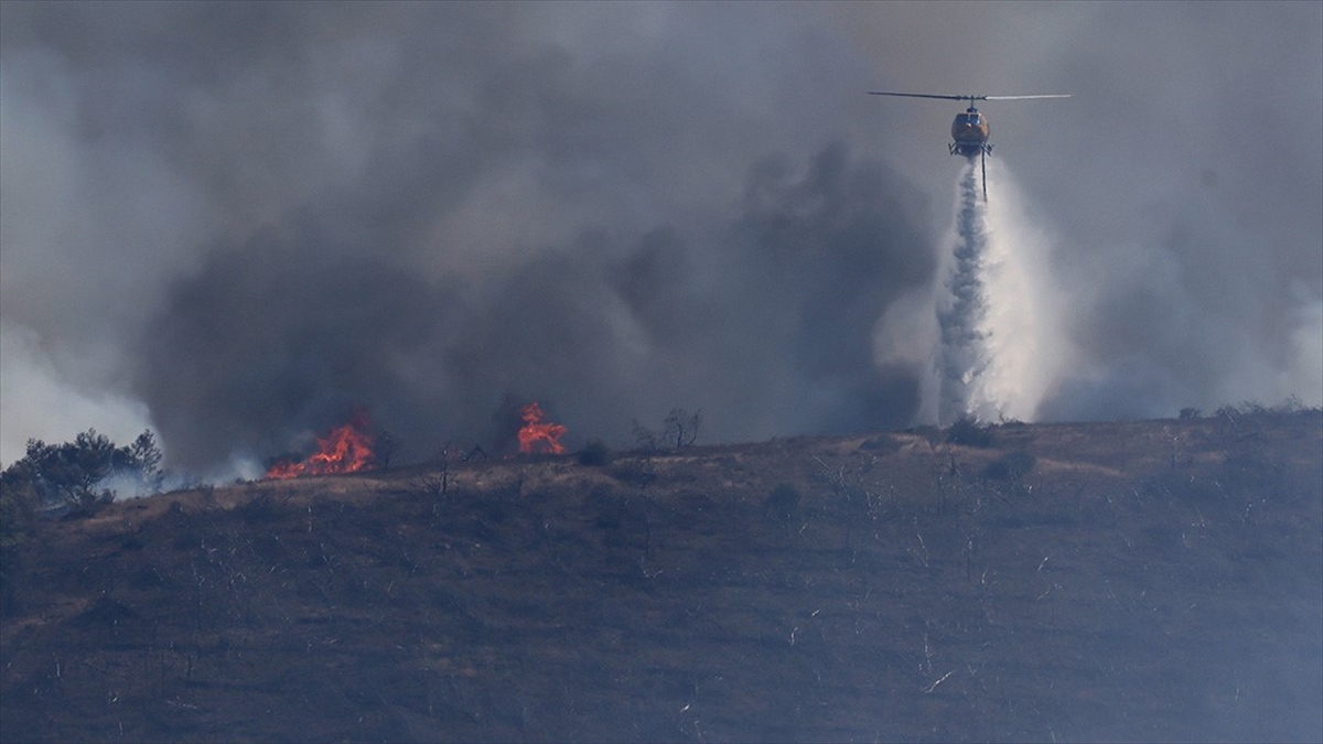 Yunanistan'da Son 24 Saatte Çıkan 48 Orman Yangınından 47'si Kontrol Altına Alındı