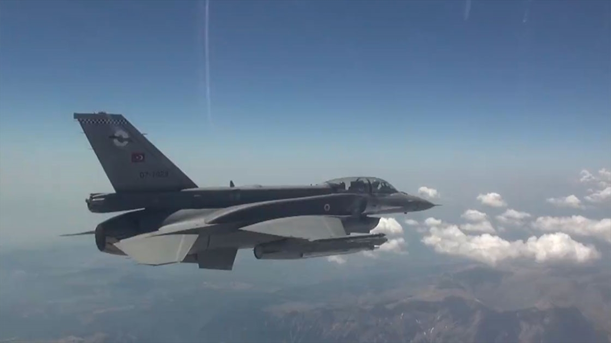 Irak'ın Ve Suriye'nin Kuzeyinde 10 Pkk/ypg'li Terörist Etkisiz Hale Getirildi