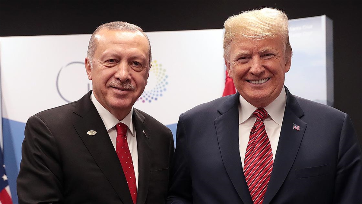 Cumhurbaşkanı Erdoğan, Trump İle Telefonda Görüşerek Geçmiş Olsun Dileklerini İletti