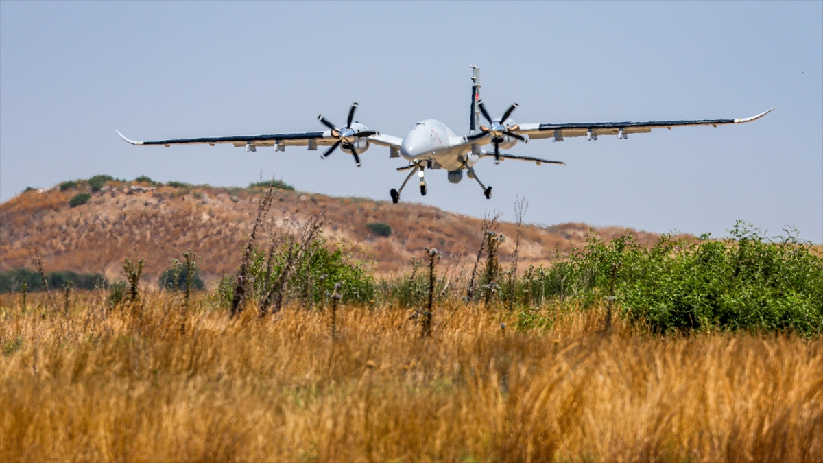 Tsk'dan Kıbrıs Barış Harekatı'nın 50. Yılına Özel Geçit Töreni