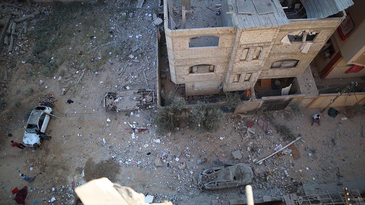 İsrail'in Gazze Şeridi'ne Düzenlediği Saldırılarda 16 Filistinli Öldü