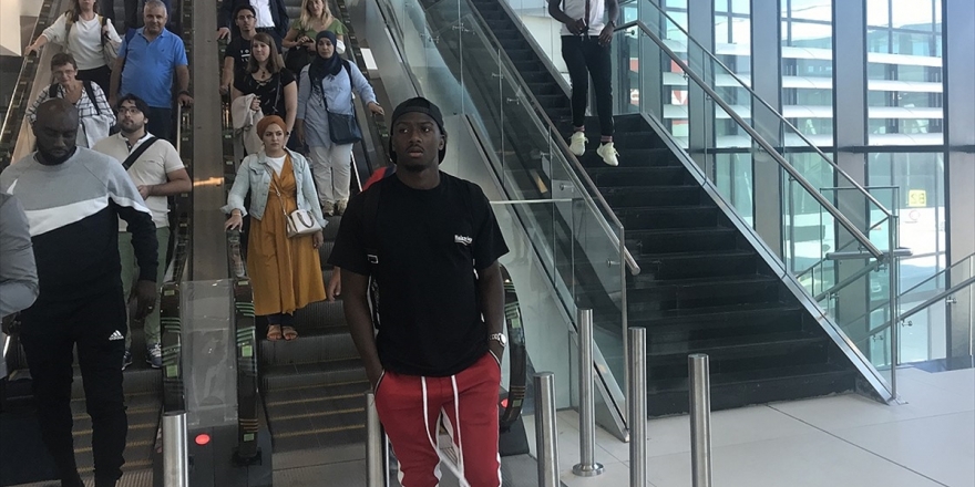 Abdoulay Diaby Beşiktaş İçin İstanbul'da