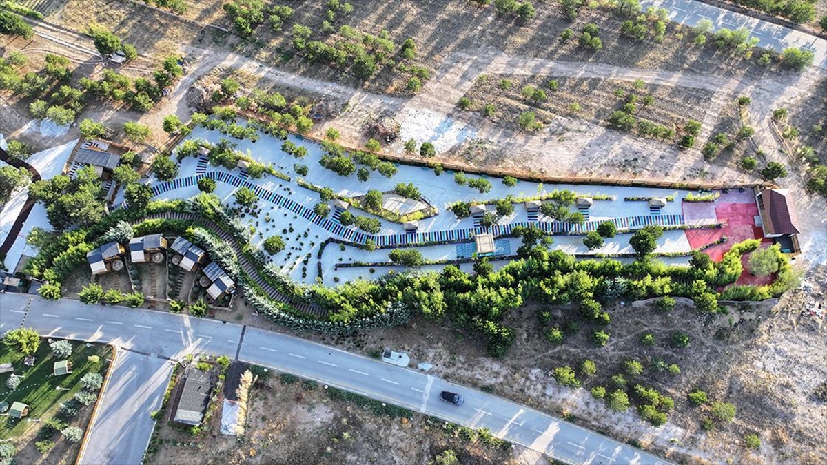 Mozart İçin Yapılandan Esinlenerek Neşet Ertaş Adına "türkü Bahçası" Kurdu