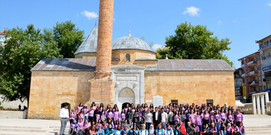 Gençlik Kampına Katılan 300 Öğrenciye 'Ahilik' Anlatıldı